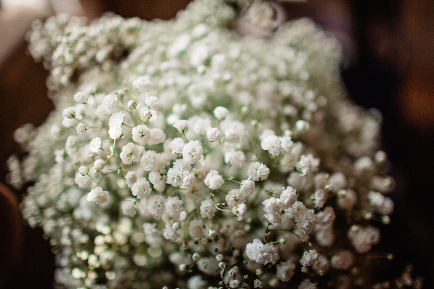vermont barn wedding flowers